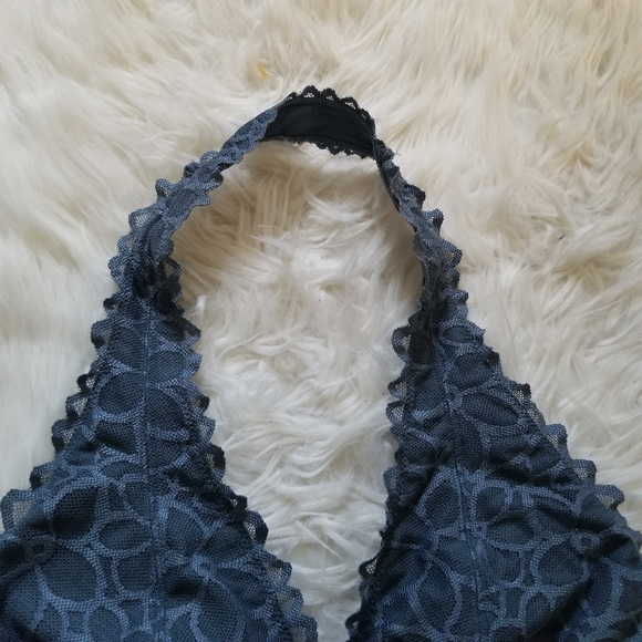 PINK VS Halter Lace Bralette Small - Picture 3 of 10